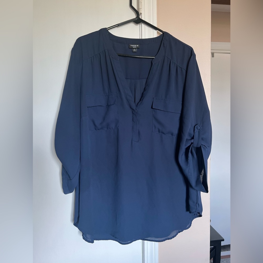 Torrid Roll Sleeve blouse Women size 2